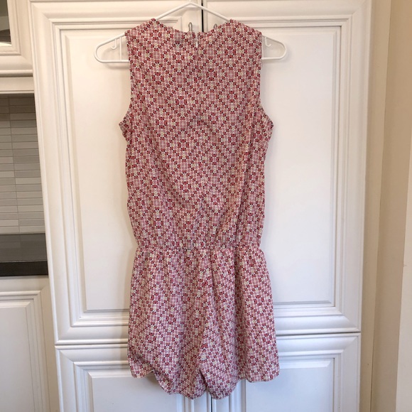 GAP women’s short romper - Picture 8 of 9